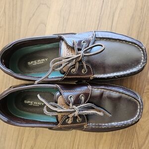 Sperry Brown Leather Boat Shoes with Moccasin Stitching